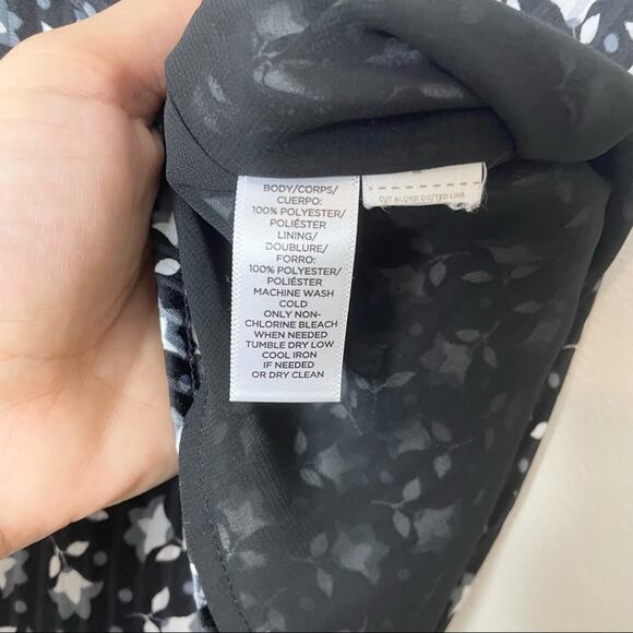 Loft Printed Ruffle Back Tank - Picture 3 of 4